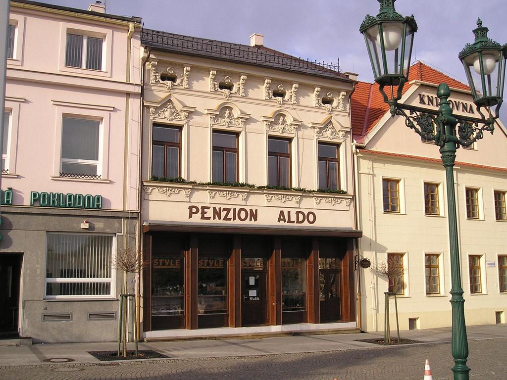 Penzion Aldo Karvina Bagian luar foto