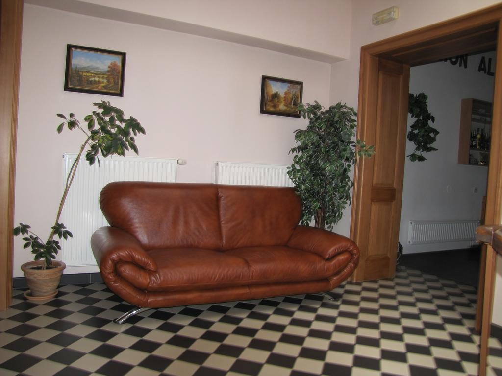 Penzion Aldo Karvina Bagian luar foto